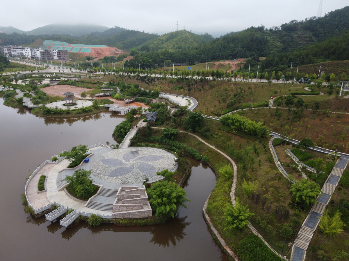 航拍江西定南湿地公园