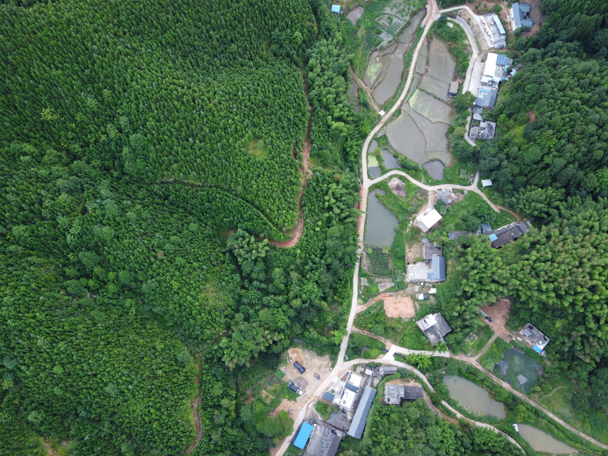 航拍江西赣州定南天九大云田石脚盆