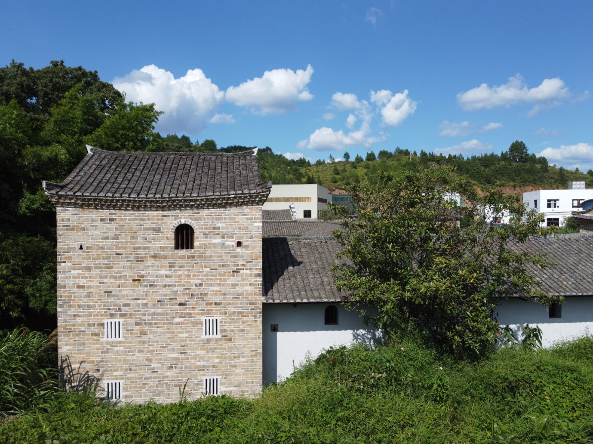 航拍江西赣州定南老城竹园下廖氏客家围屋