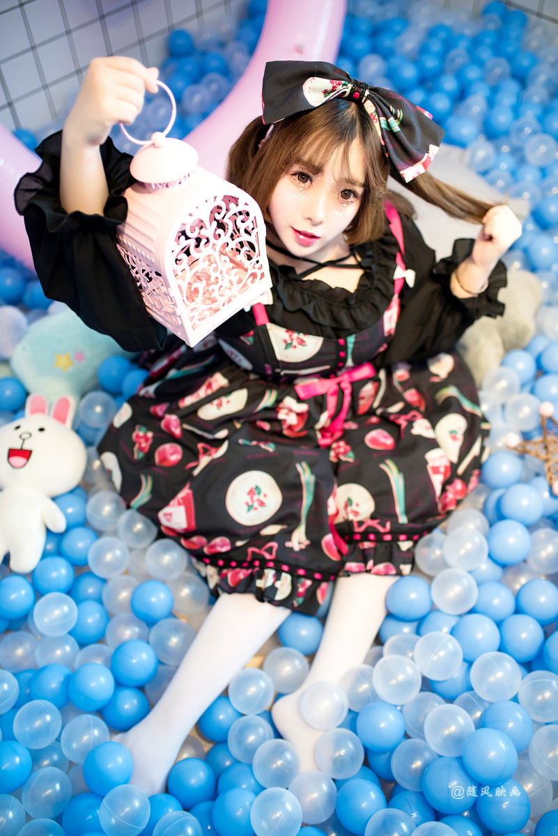 一组洛丽塔清纯美少女