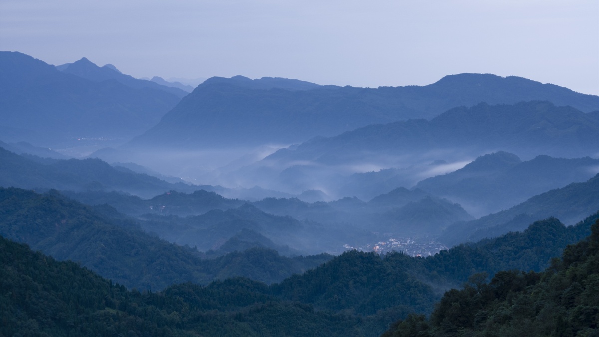 水墨冰川摄于什邡冰川镇