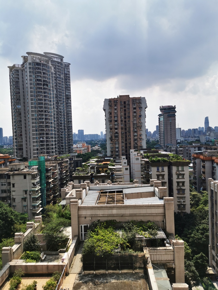 【中国广州】广州明月一路12楼往西眺望 手机摄影