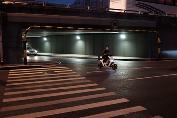 E70D84A2-4708-4850-B372-B3D125328DAE/L0/001