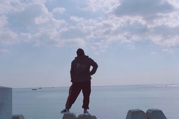 001