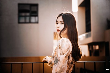 001