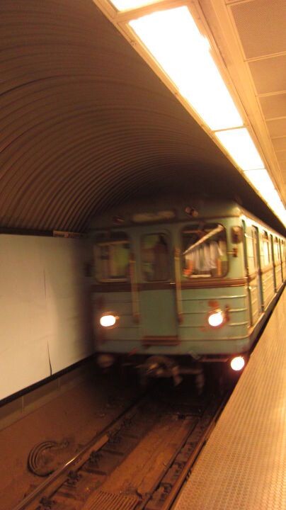 Budapest<br />
地铁                              