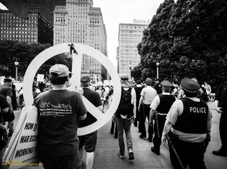 2012_0520_AntiNatoChicago_3978.jpg