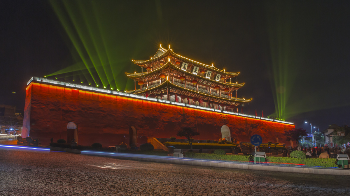 朝阳楼夜色2019年9月26日摄于云南省建水县朝阳楼