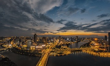 285824