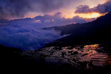 元阳，多依树日出