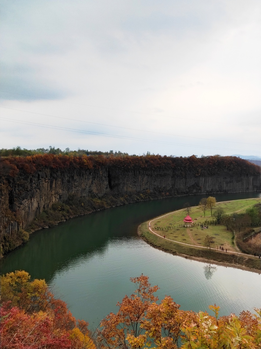 丹东黄椅山玄武湖景色