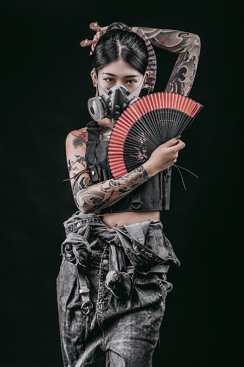 废土朋克不一样的纹身姑娘写真