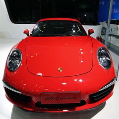 911