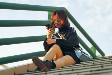 001