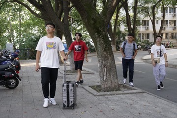 808201