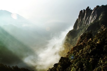 山高云低