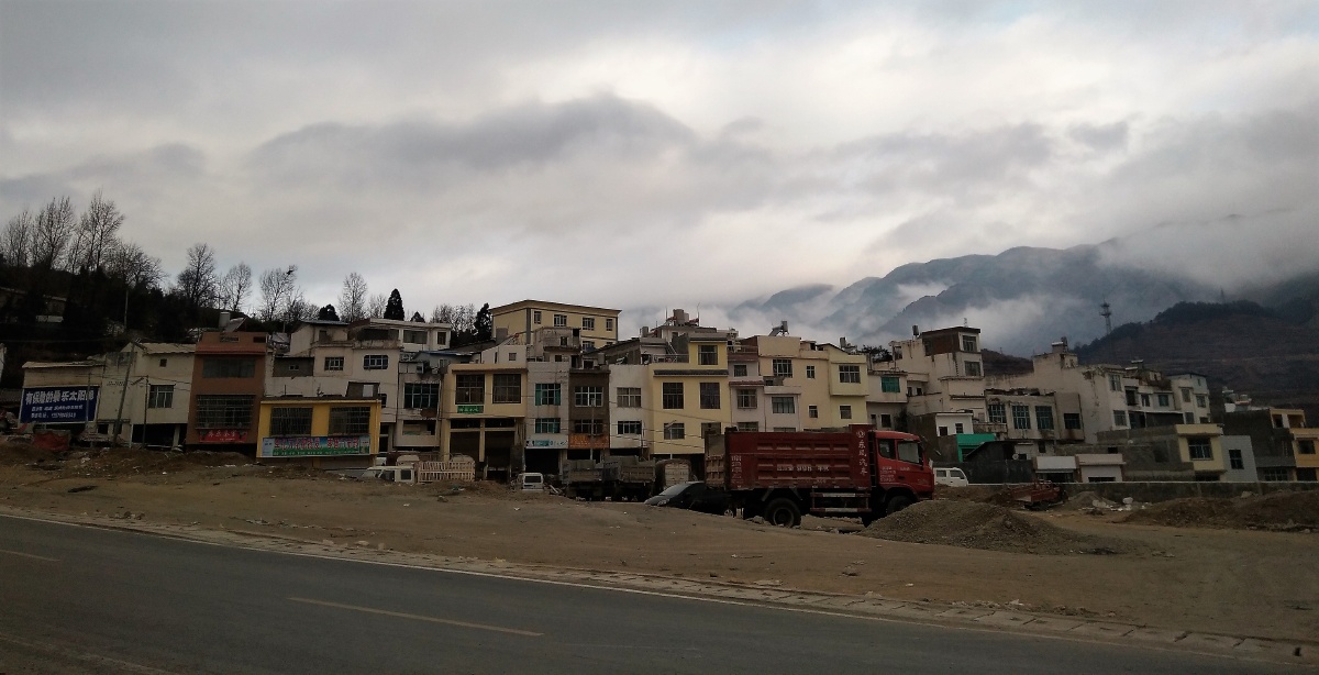 back the earthquake disaster area