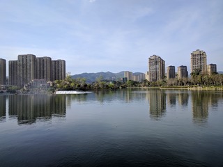 634596