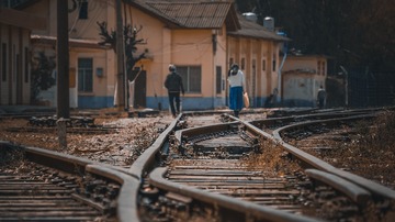 51578