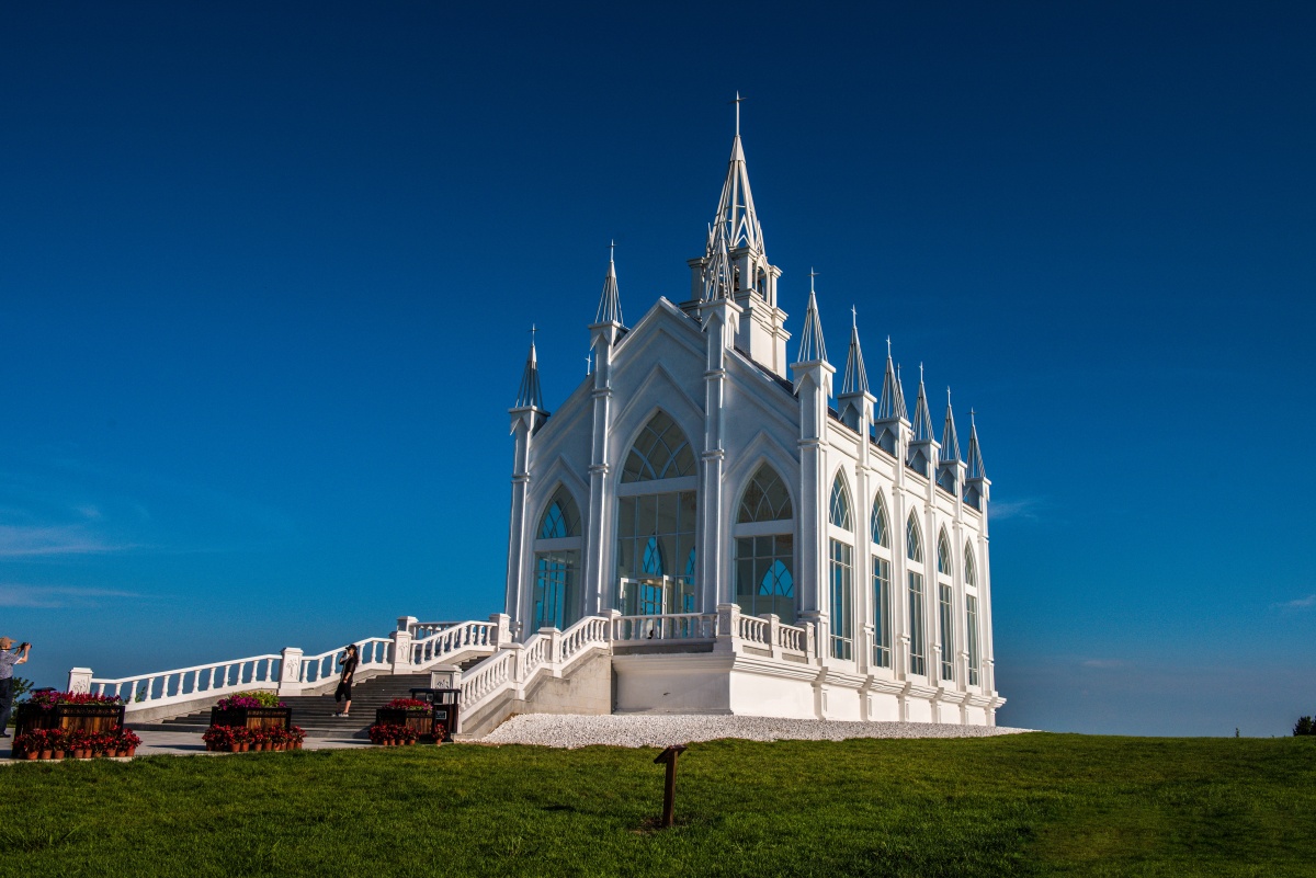 哈尔滨普罗旺斯薰衣草庄园教堂
