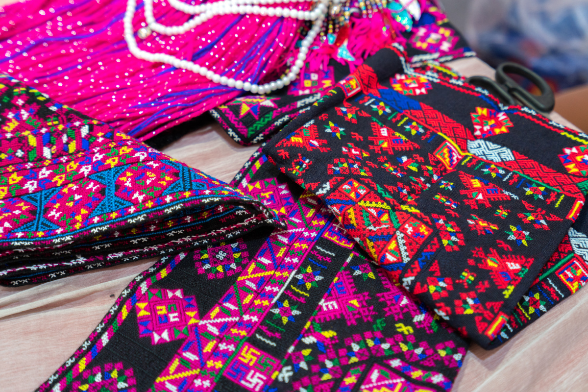 海南苗族织绣手工技艺