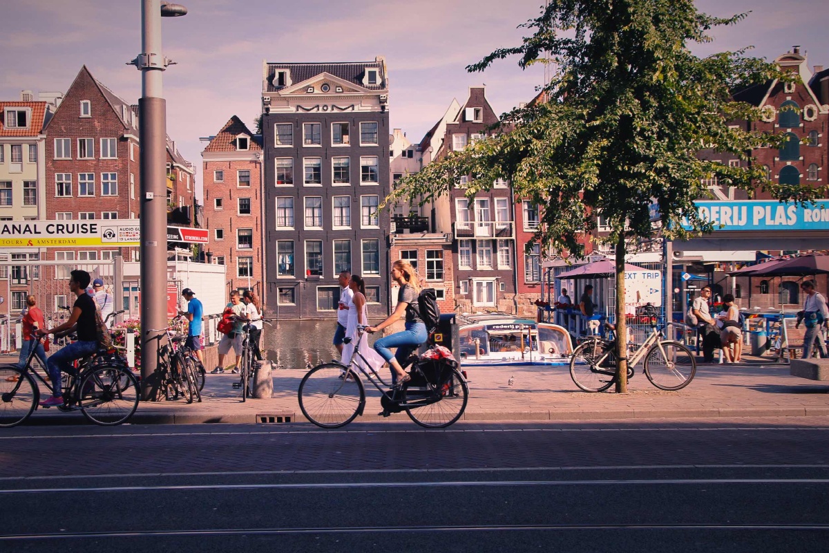 阿姆斯特丹骑自行车的人