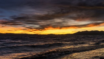 鬼湖丽影（2）