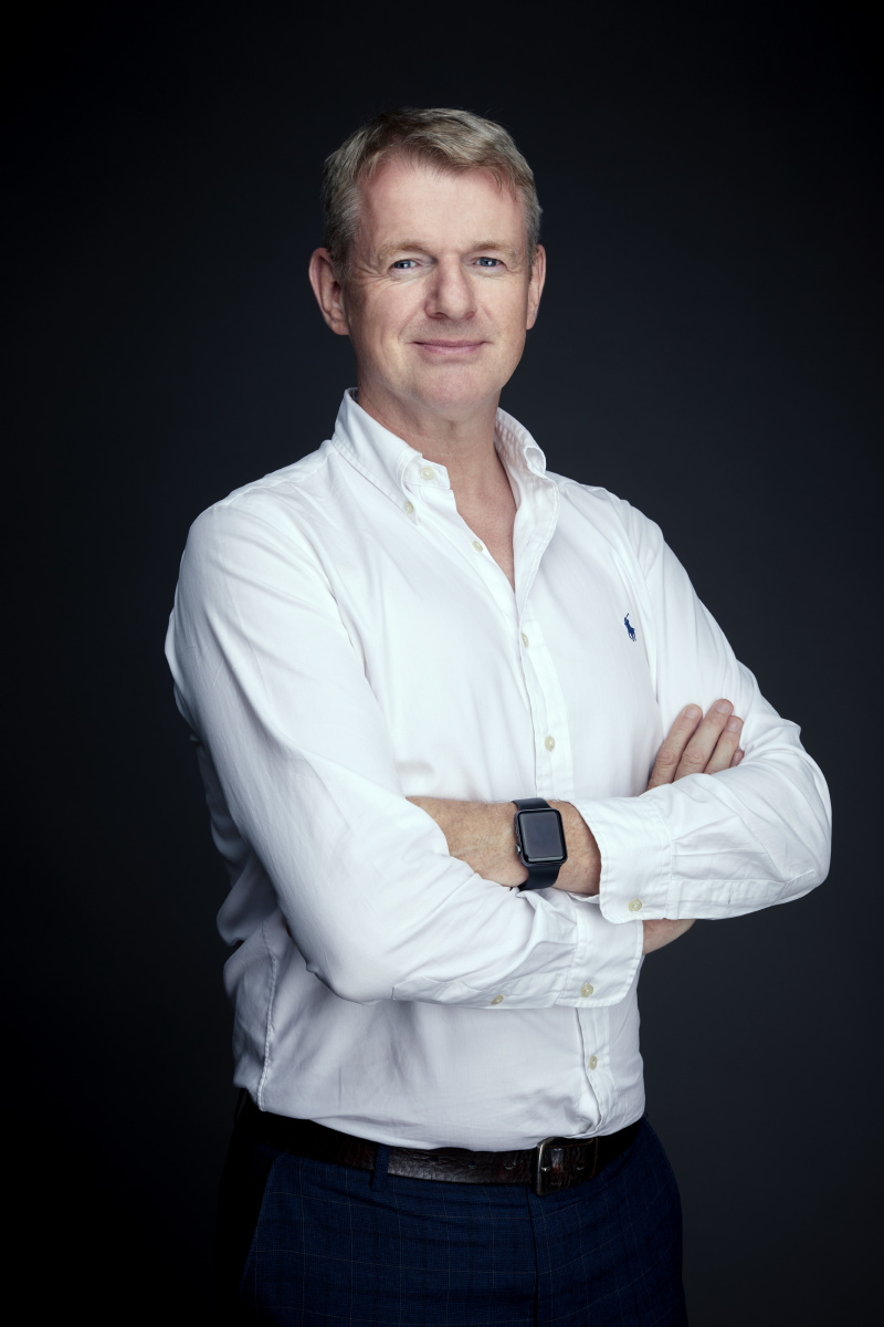 拍商务形象照,也能遇上国外友人