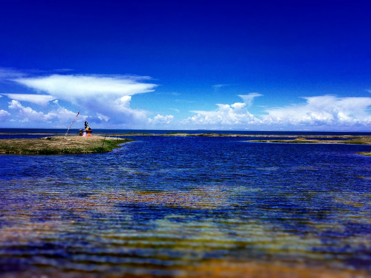 夏日的青海湖景色