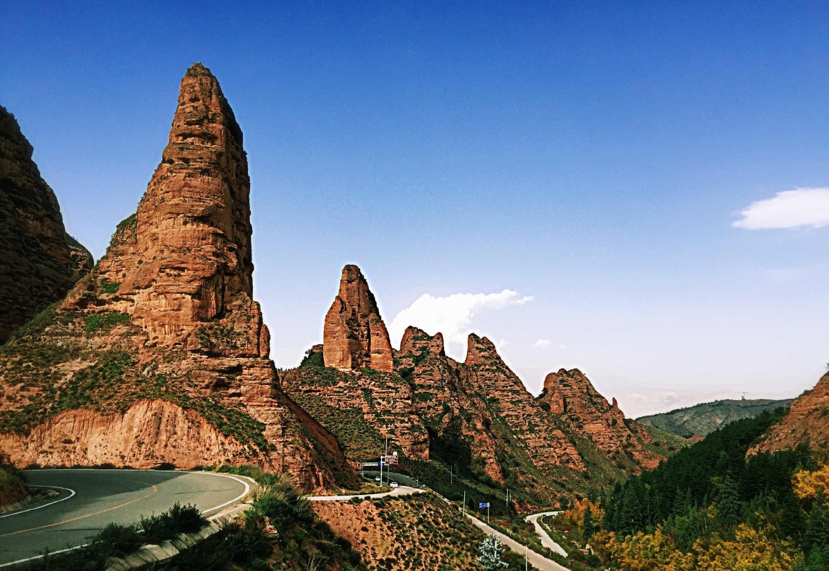 青海贵德的坎布拉雅丹地貌