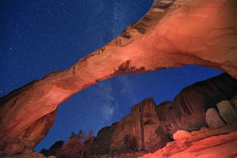 Milky Way with The Hickman Bridge in Capitol Reef<br />
