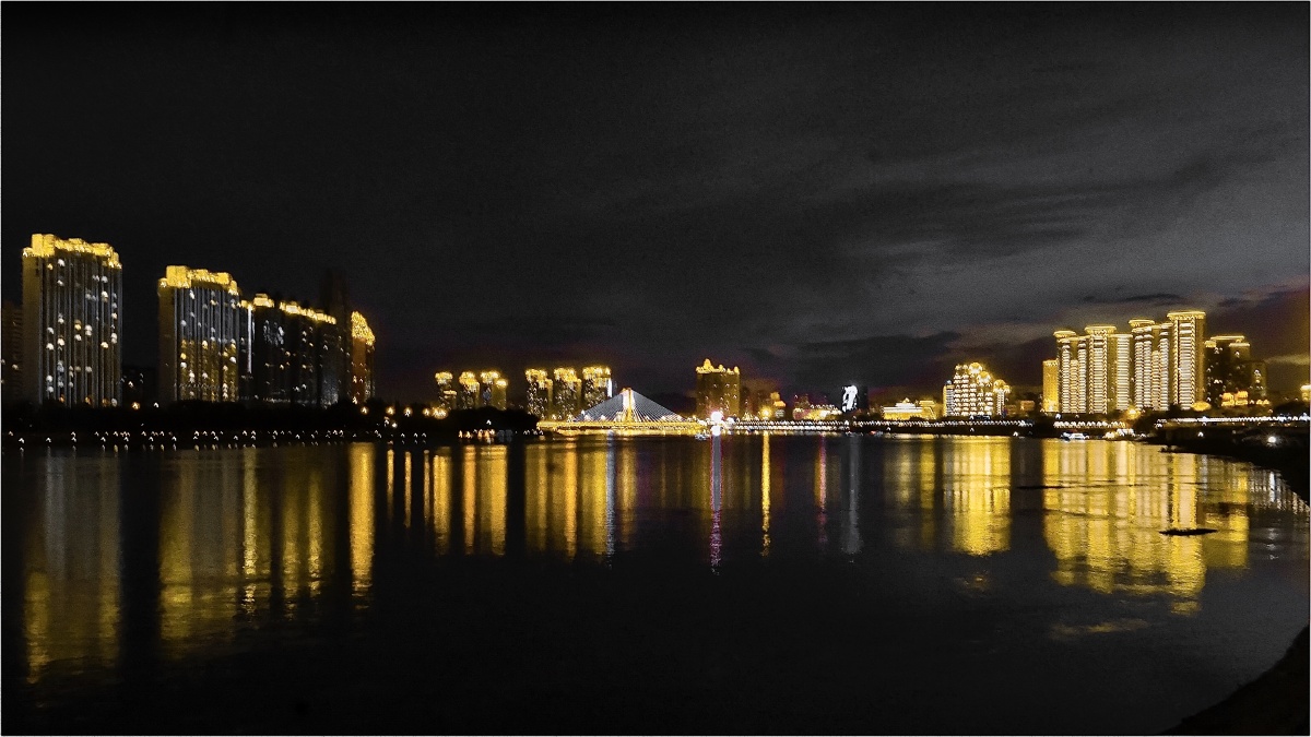 吉林市夜景黑色金色调