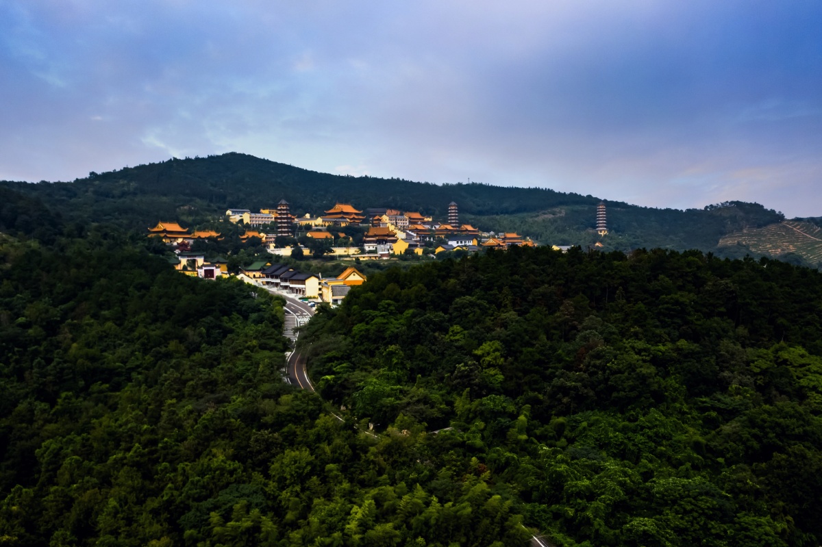 南唐二陵南唐二陵位于南京市江宁区祖堂山南麓包括李昪及其皇后的钦陵