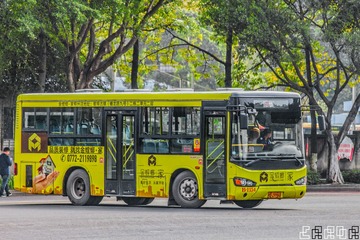 415370