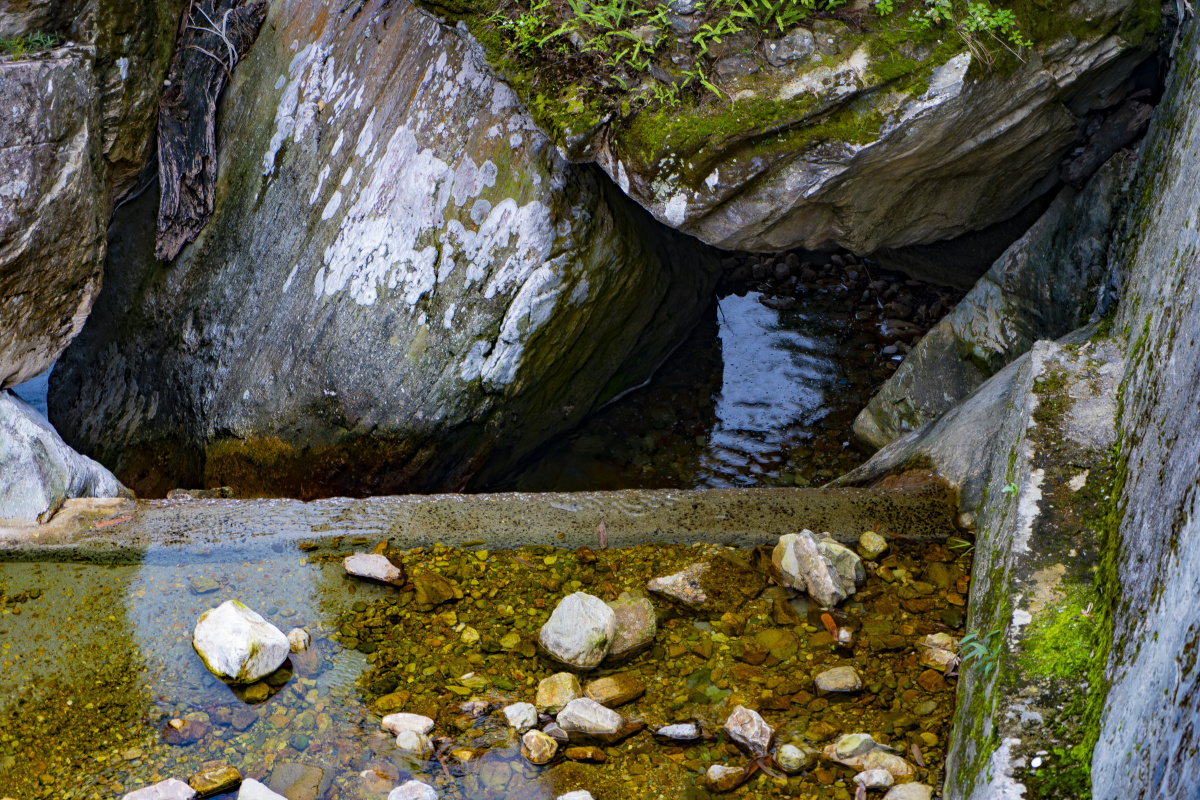 原创摄影作品,南宁上林下水源,它坐落在大明山半山腰上,海拔500多米