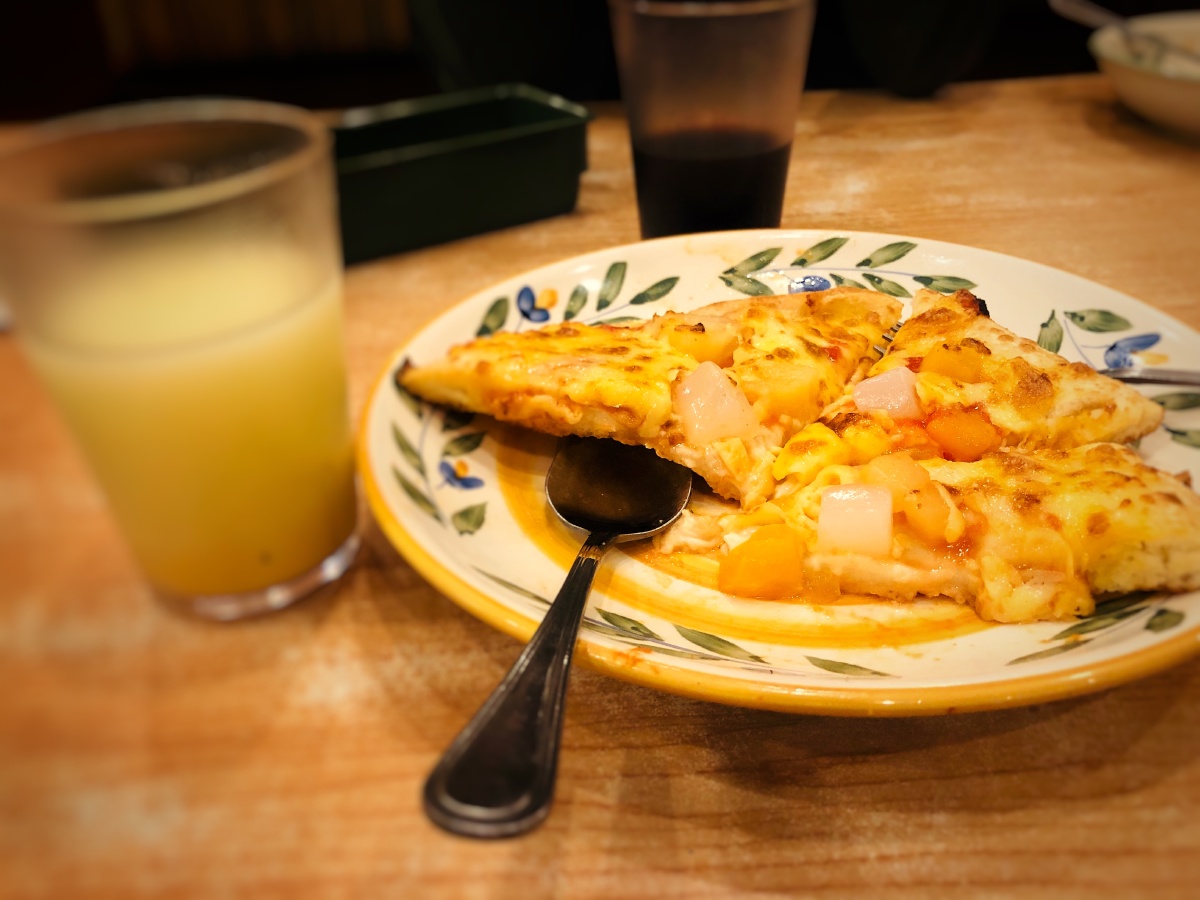 水果披萨在萨莉亚餐厅要便宜许多意面也一样难怪被誉为意大利的沙县