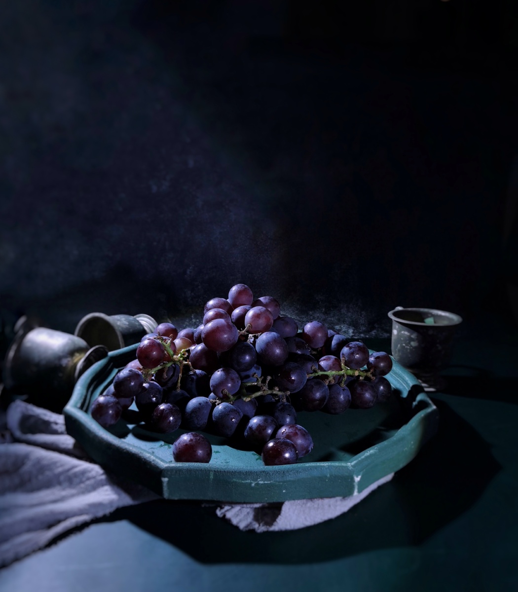 西方古典紫葡萄静物