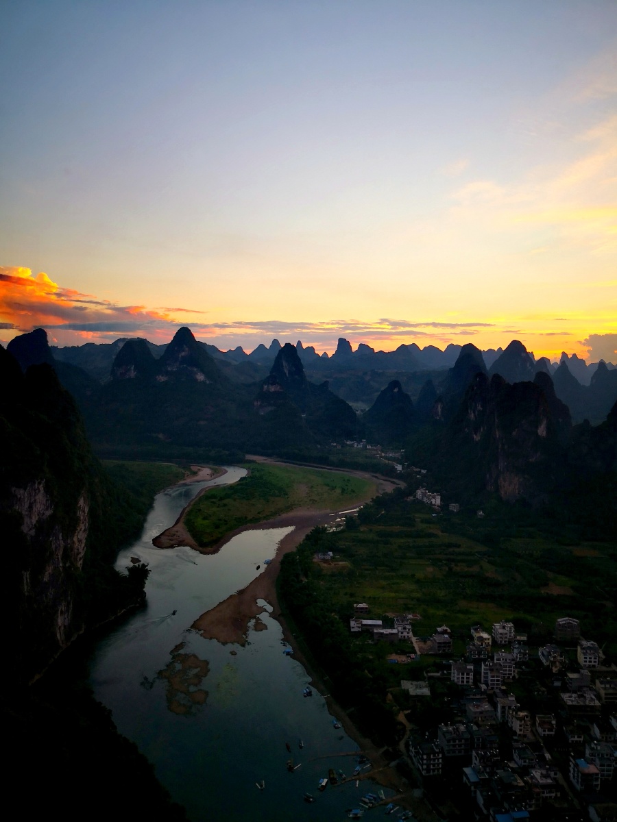 漓江兴坪老寨山落日