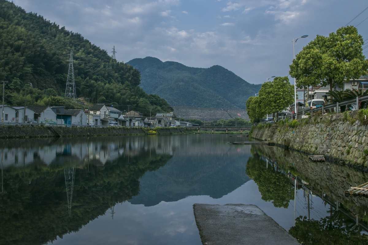宁波塘溪镇.