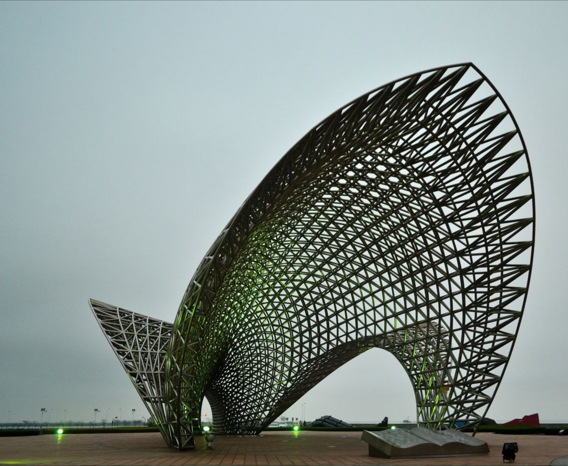 南汇嘴观海公园占地182公顷位于上海浦东新区南汇新城长江口外南岸