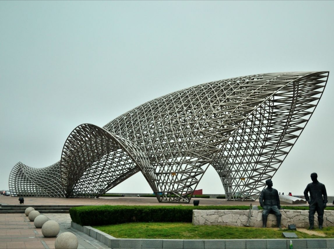 南汇嘴观海公园占地182公顷位于上海浦东新区南汇新城长江口外南岸