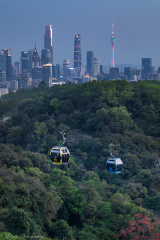 半城山色半城繁华