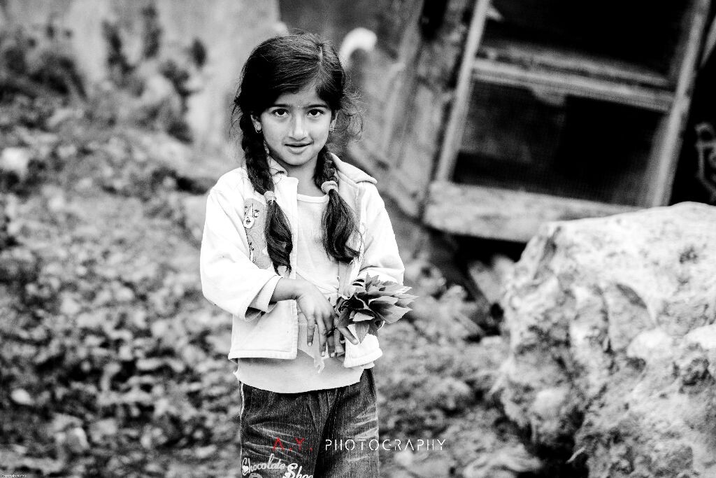 那纯净的眉眼、天真的笑颜，何处寻...（摄于Nayapul，Nepal）