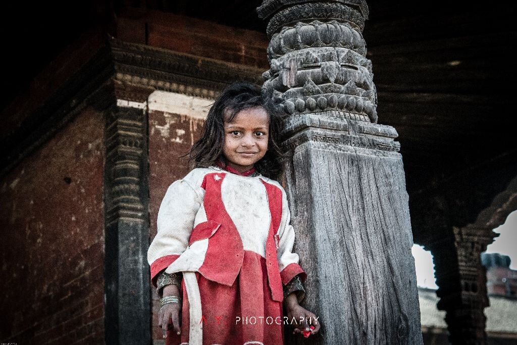 那纯净的眉眼、天真的笑颜，何处寻...（摄于Bhaktapur，Nepal）