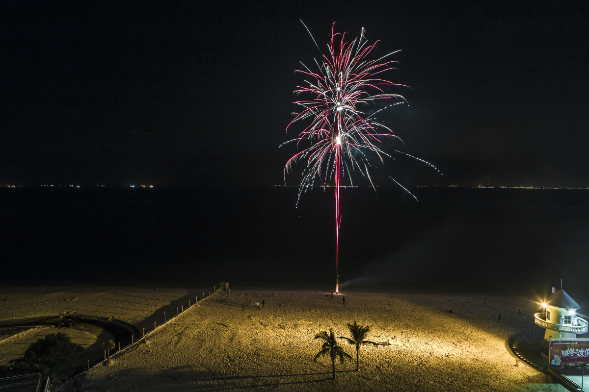 新年海边烟花
