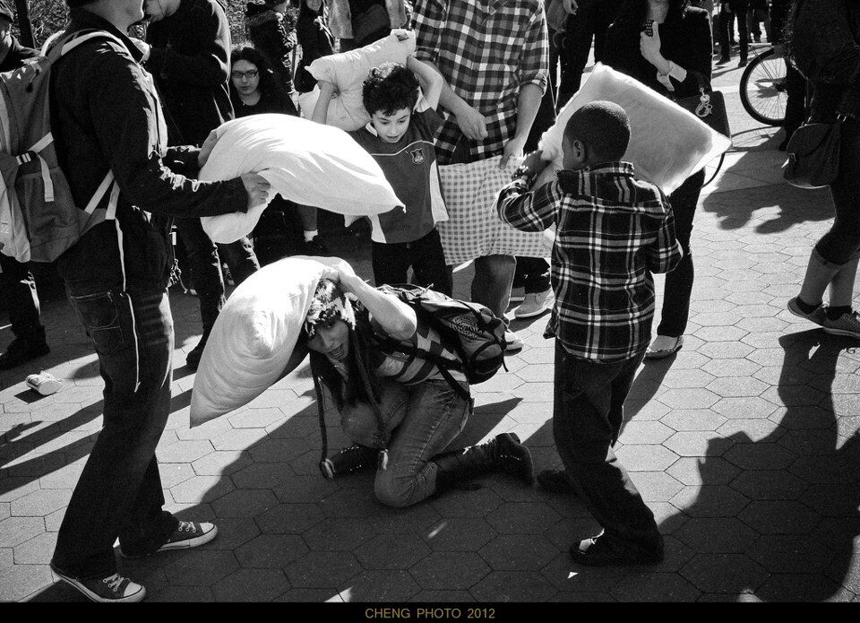 NYCPillowFight6<br />