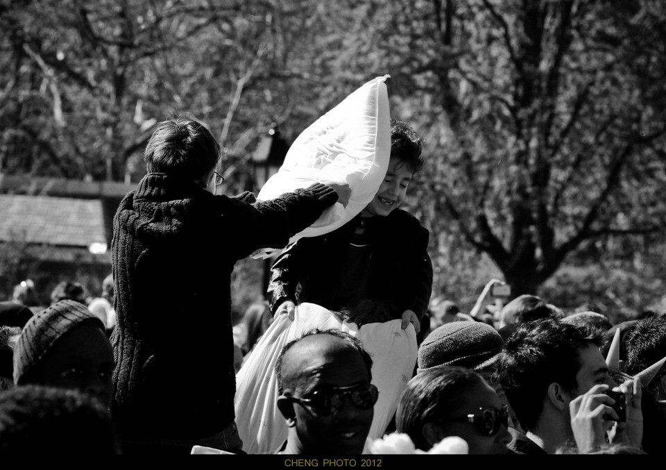 NYCPillowFight7<br />