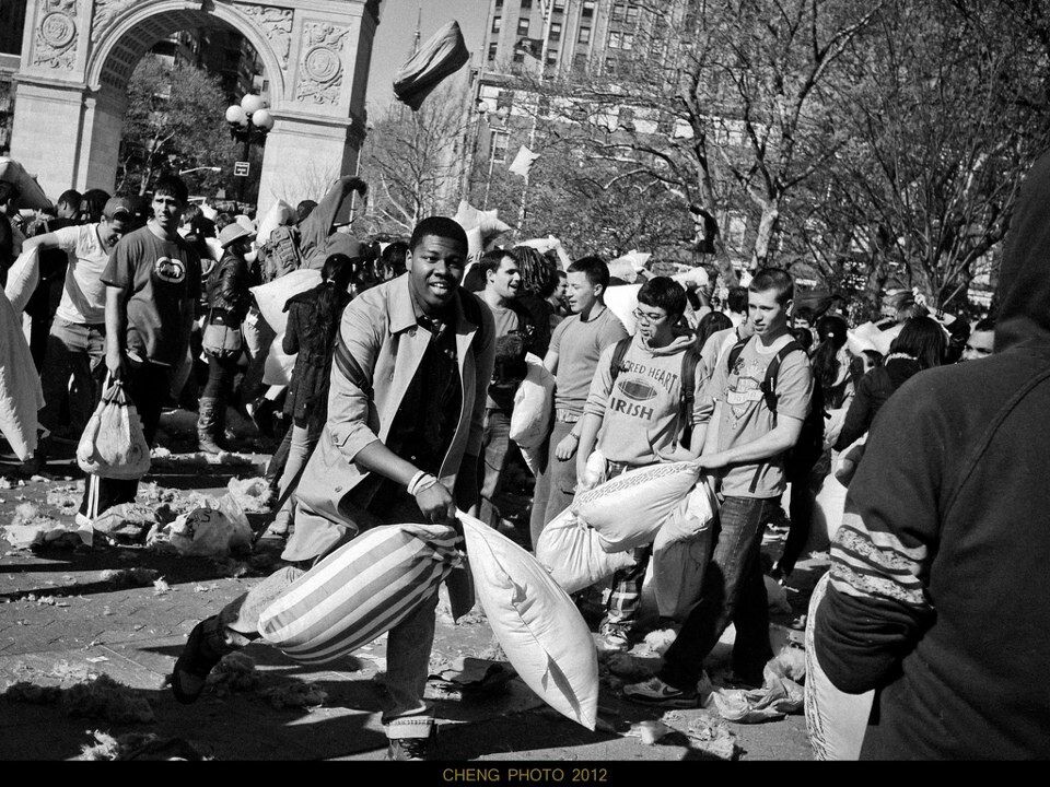 NYCPillowFight11<br />