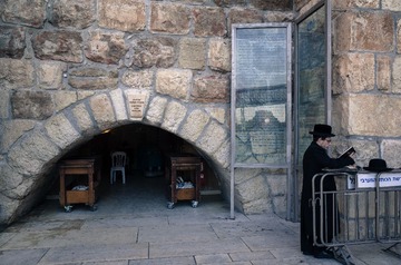 R0010784