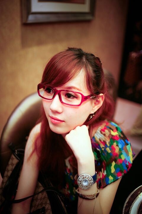 人像组图二<br />
美能达在室内的表现真的很不一般